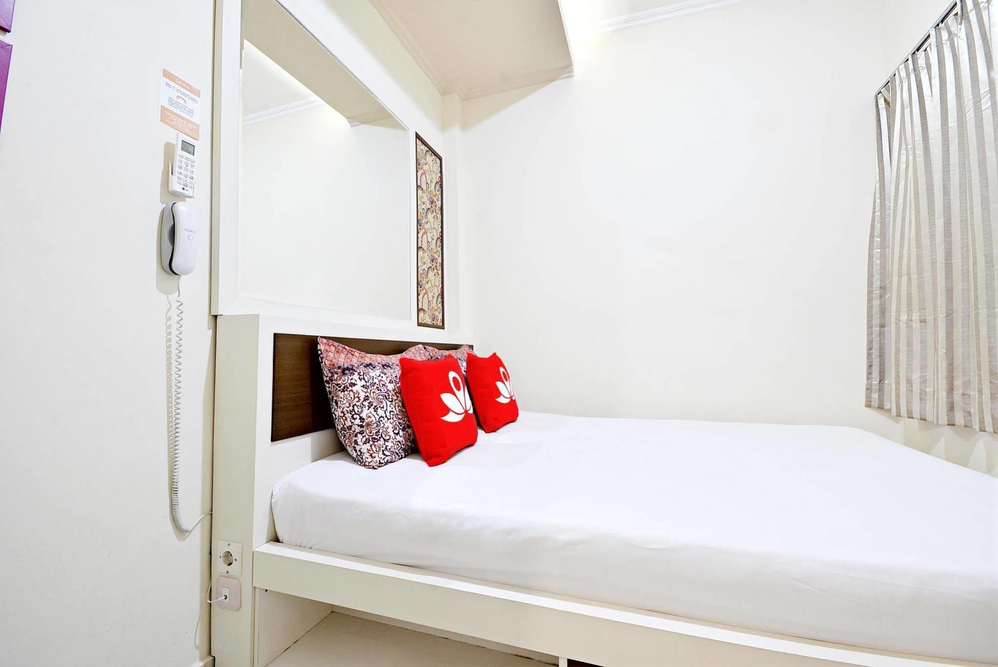 Zen Rooms Cideng Barat Jakarta Bagian luar foto