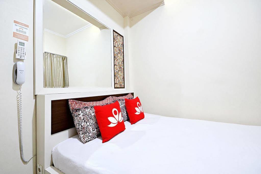 Zen Rooms Cideng Barat Jakarta Bagian luar foto
